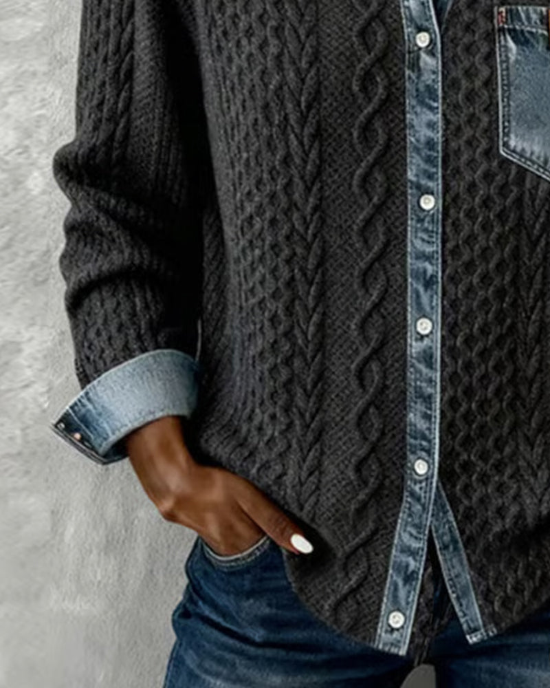 Chemise en maille torsadée avec détails denim pour femme chic et confortable