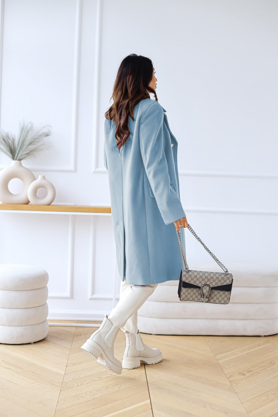 Manteau femme long à boutons coupe élégante en laine mélangée usage urbain