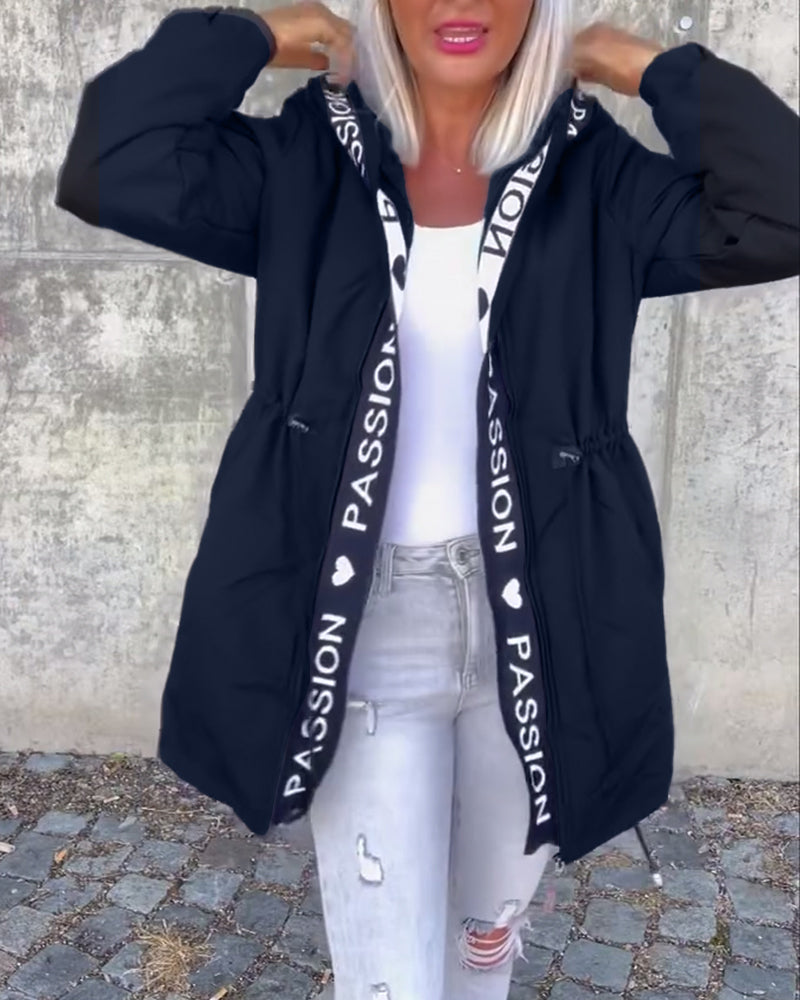 Trench-coat long à capuche femme – Léger, coupe ample, style moderne