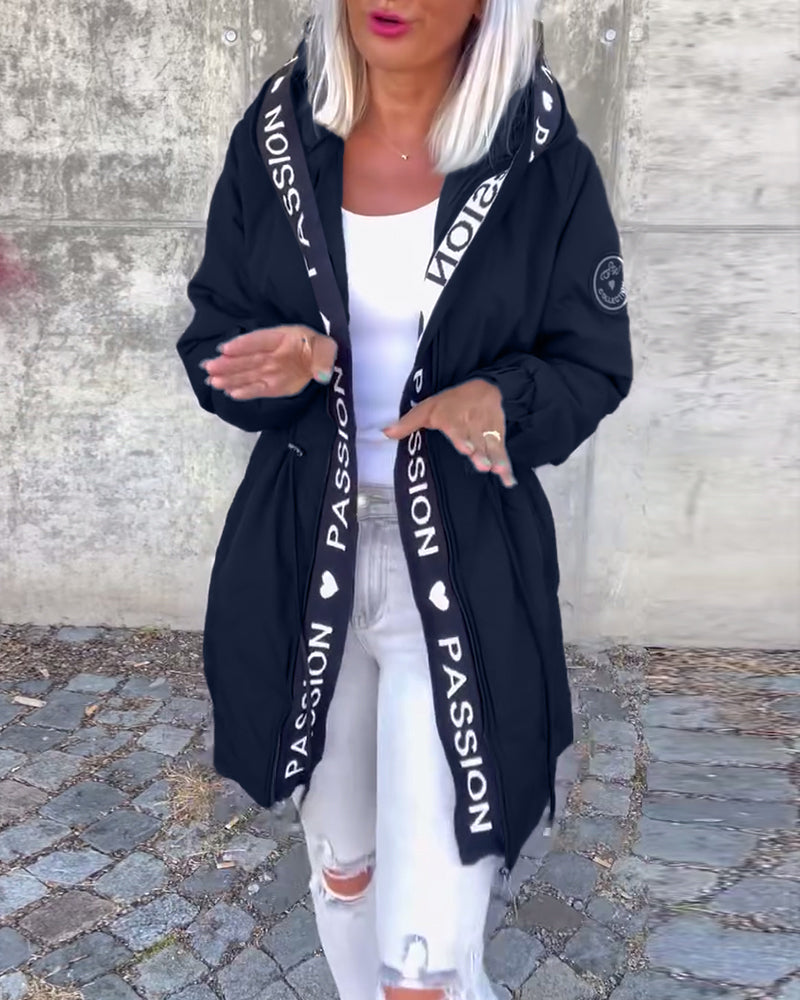Trench-coat long à capuche femme – Léger, coupe ample, style moderne