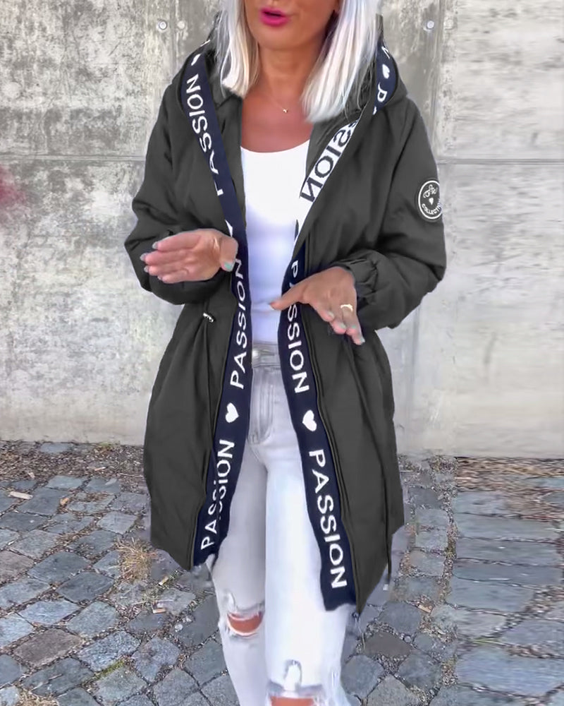 Trench-coat long à capuche femme – Léger, coupe ample, style moderne
