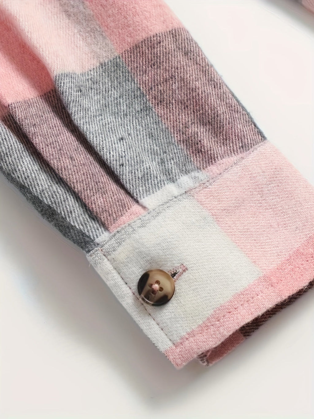Chemise longue femme à carreaux avec poches et boutons