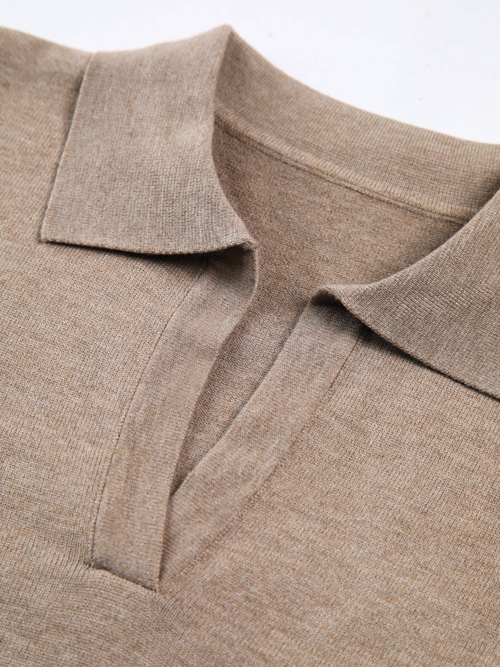 Pull Femme Col Polo en Maille – Élégance Décontractée