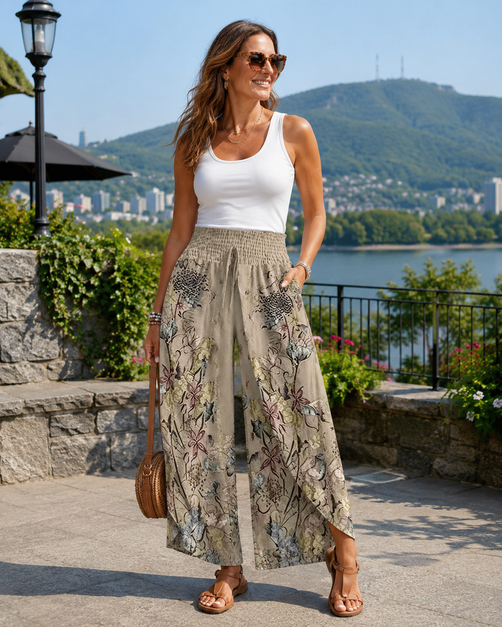 Pantalon large femme fleuri à taille froncée et cordon