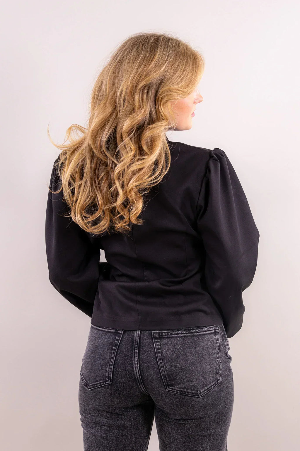 Blazer Femme Élégante à Manches Amples Chic Moderne et Allure Raffinée