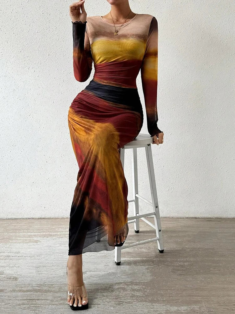 Robe Maxi Femme Ajustée Imprimée Col Rond pour Silhouette Élégante et Style Glamour