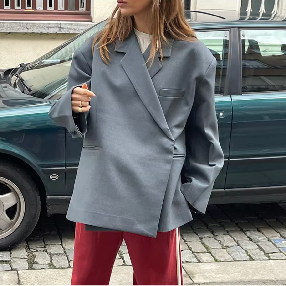 Blazer femme oversize manches longues coupe structurée fermeture boutonnée bureau