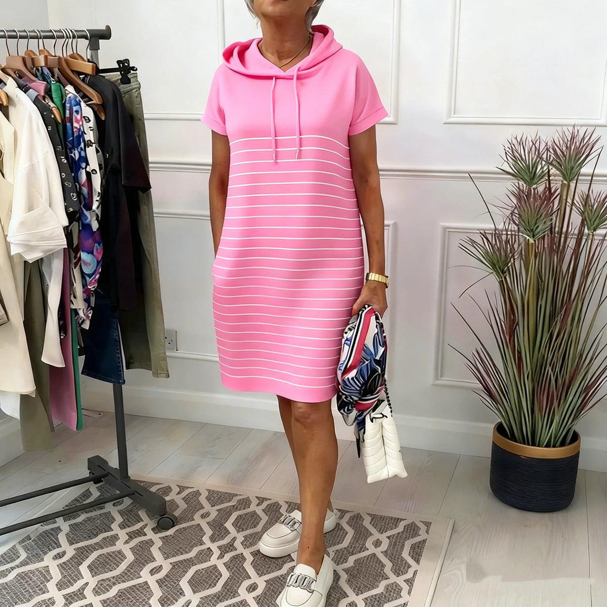 Robe Femme Décontractée à Capuche Rayée Manches Courtes Coupe Droite