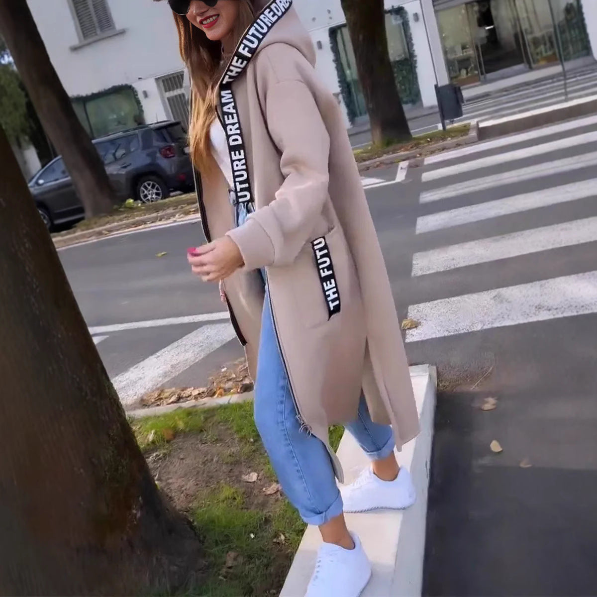 Manteau long femme à capuche style sweat – coupe ample confortable pour usage quotidien