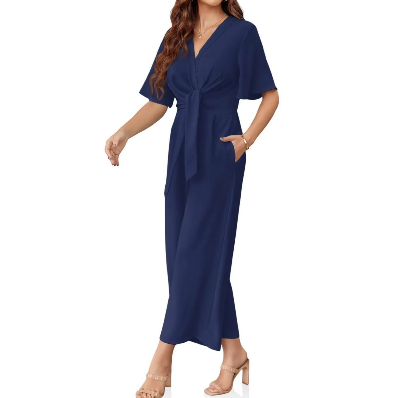 Combinaison femme élégante à jambes larges avec ceinture nouée