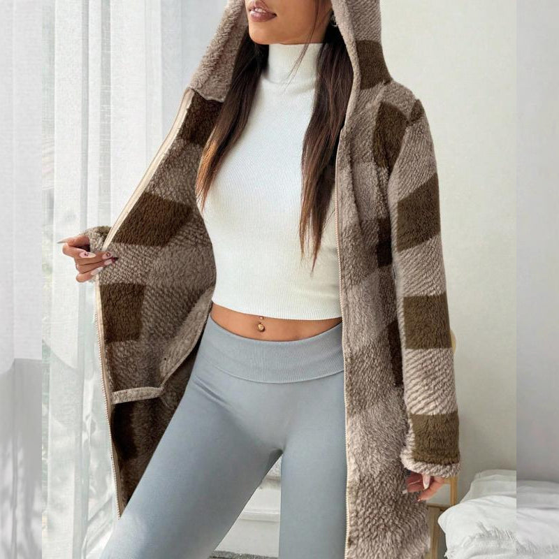 Veste femme longue à carreaux avec capuche – style cosy automne hiver