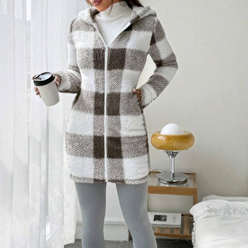 Veste femme longue à carreaux avec capuche – style cosy automne hiver