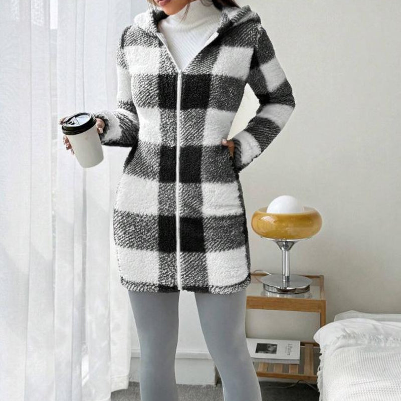 Veste femme longue à carreaux avec capuche – style cosy automne hiver