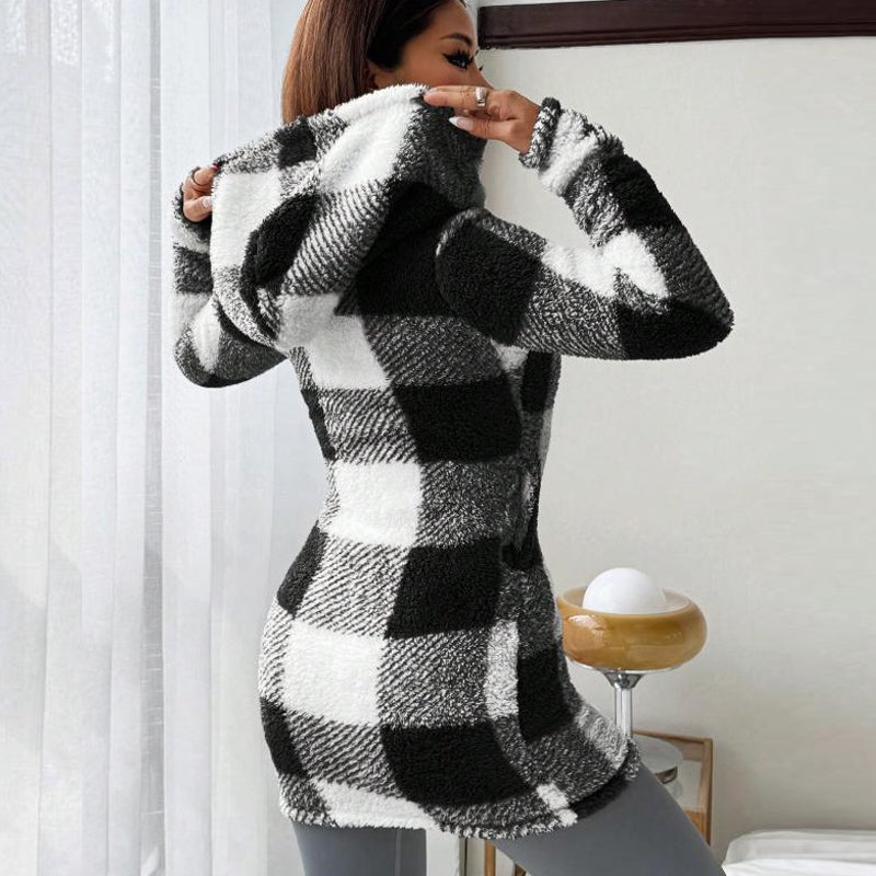Veste femme longue à carreaux avec capuche – style cosy automne hiver