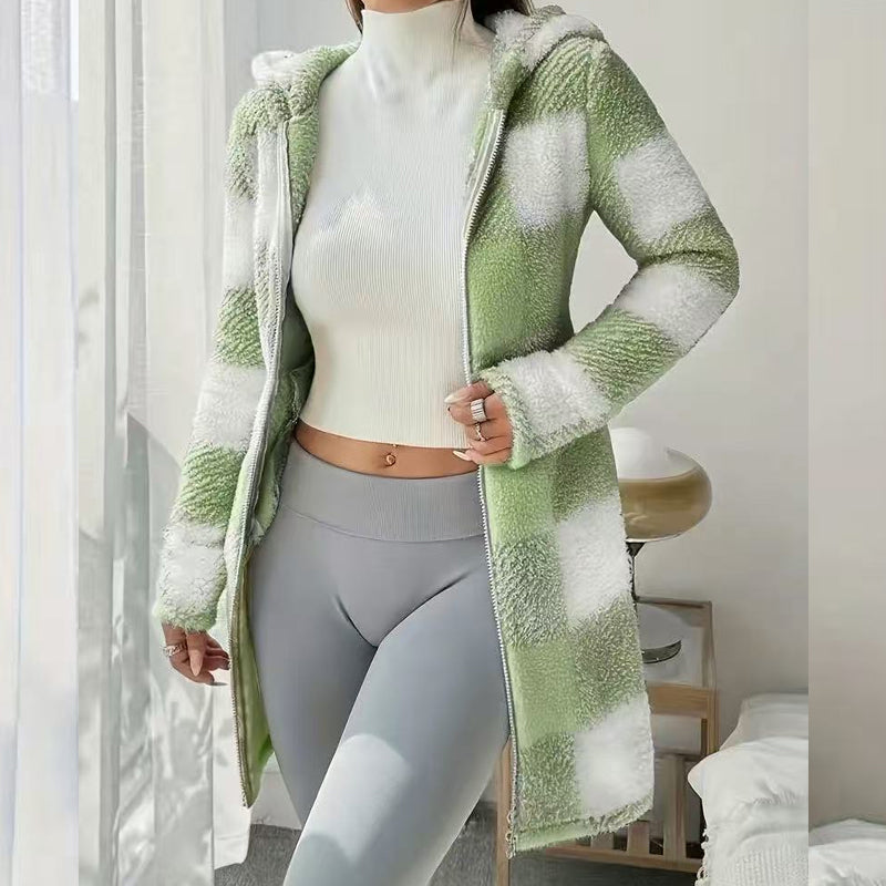 Veste femme longue à carreaux avec capuche – style cosy automne hiver