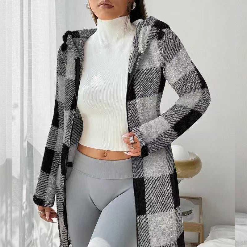 Veste femme longue à carreaux avec capuche – style cosy automne hiver